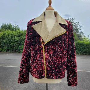Von Kunden genaehtes Iconic Biker Jacket – Review von Patricia