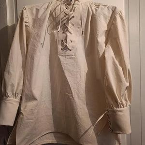 Von Kunden genaehtes Tailored Pirate Shirt with ruffles – Review von Liseu