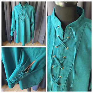 Von Kunden genaehtes Tailored Pirate Shirt with ruffles – Review von Nathalie